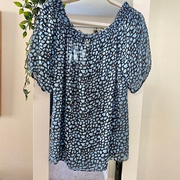 Moda International Animal Print Peasant Embellished Blouse Women’s Medium - Picture 6 of 13